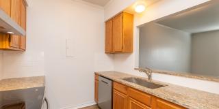 Ridgeway Townhomes on Burnham Drive Gallery 17