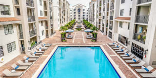 Gables Grand Plaza Apartments Gallery 3