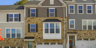 Spacious Townhome For Lease Gallery 1