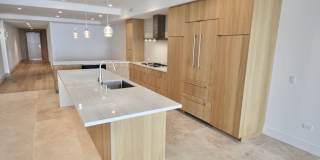 LUXURY 3 BEDROOM CONDO in the Unique Urban Enclave  of Palentine. Walk to Balboa Park! Parking with charging stations available. Gallery 1