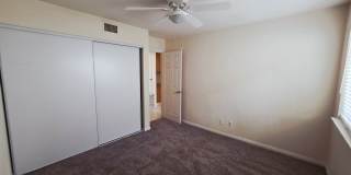 Single Story Home w/Pool in The Lakes! Gallery 38