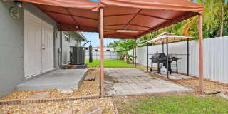 Beautiful 4 bed 3 bathroom Single Family Home with a large fenced yard Gallery 26