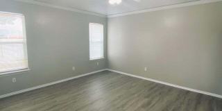 6504 7th Street Gallery 7