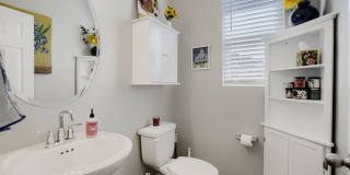 Spacious 3-Bedroom Home with Modern Finishes in North Broomfield Gallery 21