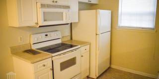Townhome In Westbrook Near Campus--Pre-lease for the Fall Gallery 7