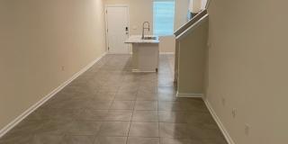 2 Bed- 3 Bath Townhouse Located at Deer Run!  D.R. Horton Townhome Community - 2 WEEKS FREE Gallery 4
