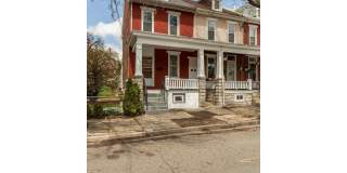 849 QUEEN Street Gallery 1