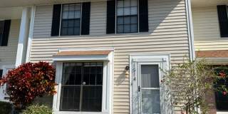 Townhome- great location Gallery 1