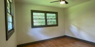 Updated 3 Bedroom House on the Eastside Gallery 32