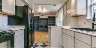 Charming 2 Bedroom Home in Oklahoma City Gallery 24
