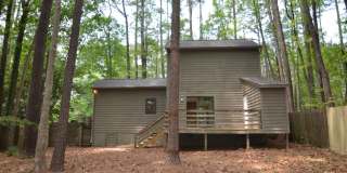 Charming 2 Bed / 2 Bath Home in Prime Chapel Hill Location Gallery 5