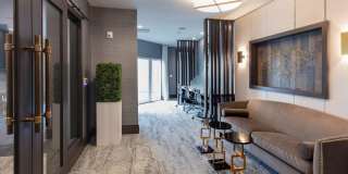 One William Gallery 18