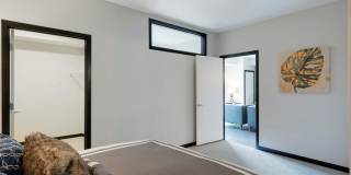 The Shoreham On France Gallery 70