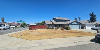 SPACIOUS 3-BEDROOM + Bonus Room HOME IN SOUTHWEST BAKERSFIELD SPACIOUS 3-BEDROOM + Bonus Room HOME IN SOUTHWEST BAKERSFIELD Gallery 1