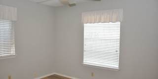 Great 2 Bedroom 1 bath duplex in South Austin Gallery 16