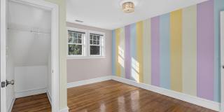 21 E REDMAN Avenue Gallery 49
