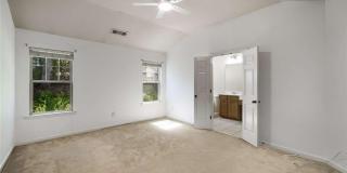 1798 Oakbrook Lane NW Gallery 30