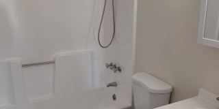 4 Knightsbridge Dr. U-308 Gallery 7