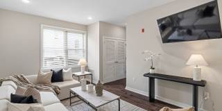 Temple Apartments Gallery 117