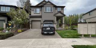 Open Concept 4BR Home with Island Seating, Loft & Spacious Living Room Gallery 1