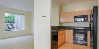 Fabulous 3 BD* 2.5 BA In Popular Arbor Reserve Townhome Community! **Minutes From Tanasbourne Shopping Center** Spectacular Location!* Gallery 4