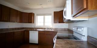 3 Bed/2 Bath. Master on Main. Close to shopping, US 460, and I-81 Gallery 9