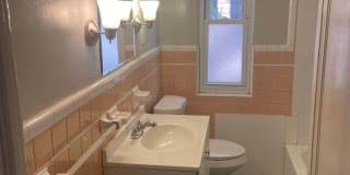 3 bedroom bungalow - $1200 Gallery 8
