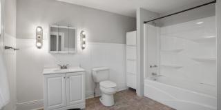 4 BED/1 BATH IN NEWARK Gallery 11