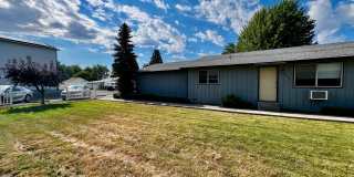Duplex off of 48th Ave! Gallery 3