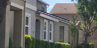 Adorable 3 bedroom 2.5 bath Gallery 4