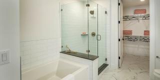 Pearl Rosemont Gallery 23