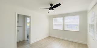 7450 Hollywood Blvd Gallery 1