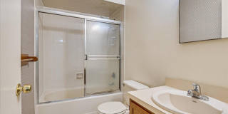 536 Elsie Avenue Gallery 22