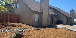 Completely Updated Roseville Townhouse available NOW Gallery 1