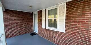 Charming Brick House off Fort Avenue Gallery 3