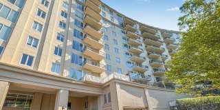 A 2 BR Lifestyle of Luxury at One Vinings Mountain! Gallery 39