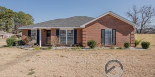 924 Eastern Oaks Dr Gallery 1