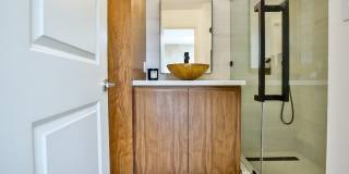 Downtown HB Furnished Flexible Term Rental Gallery 22