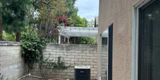 Stunning 3 Bed 3 Bath Duplex in Placentia with Open Floor Plan and Vaulted Ceilings. Gallery 33