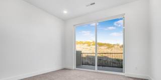 HURRICANE TOWNHOME!! Pet Friendly! Gallery 34