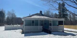 Bright  Updated 2-Bed Home in Dalton- $2450 Gallery 1
