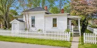 Perfect Location — Downtown Blacksburg, Walk to Campus! Gallery 1