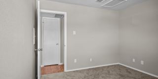 Kennington Apartments Gallery 11