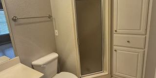 3 bed 3 bath one block away from Baylor Gallery 1