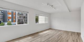 Redwood City: Newly Remodeled 1 Bed 1 Ba w/ In-Unit Washer/Dryer & Private Garage w/ EV Charger Gallery 6