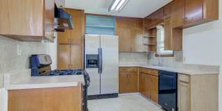 Charming 3-Bedroom Home with Spacious Backyard in North Austin! Charming 3-Bedroom Home with Spacious Backyard in North Austin! Gallery 10