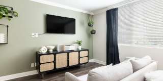 1200 Riverside Gallery 3