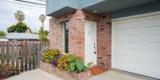 Contemporary New home in Monrovia Gallery 1