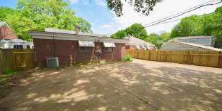 4 Bedroom, 2 Bathrooms Near UOM and Highland Gallery 1