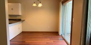 3 Bedroom Home in Maple Grove Gallery 4